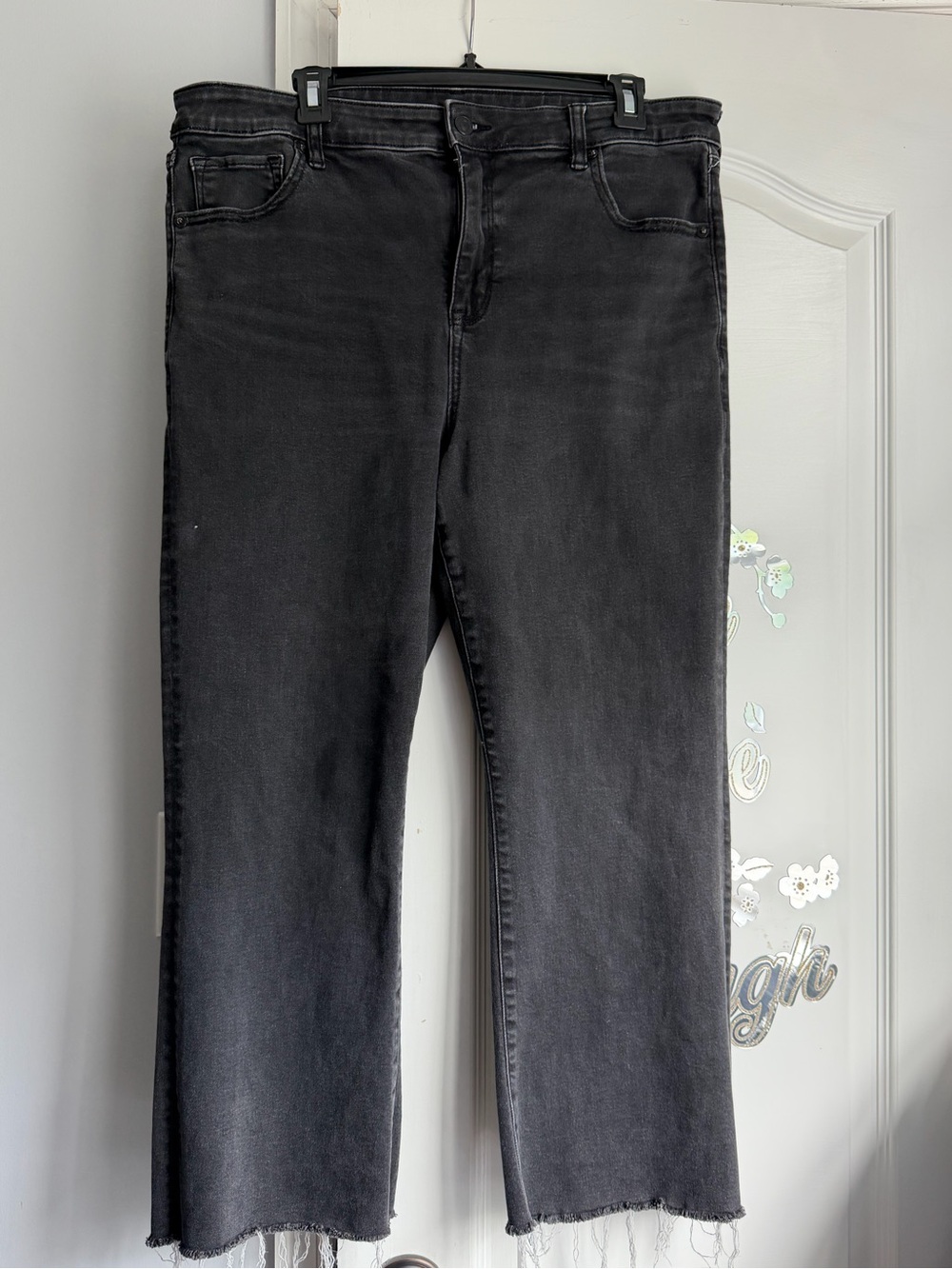 AMERICAN EAGLE Washed Black High Waisted Kick Flare Frayed Raw Hem Jeans Size 16